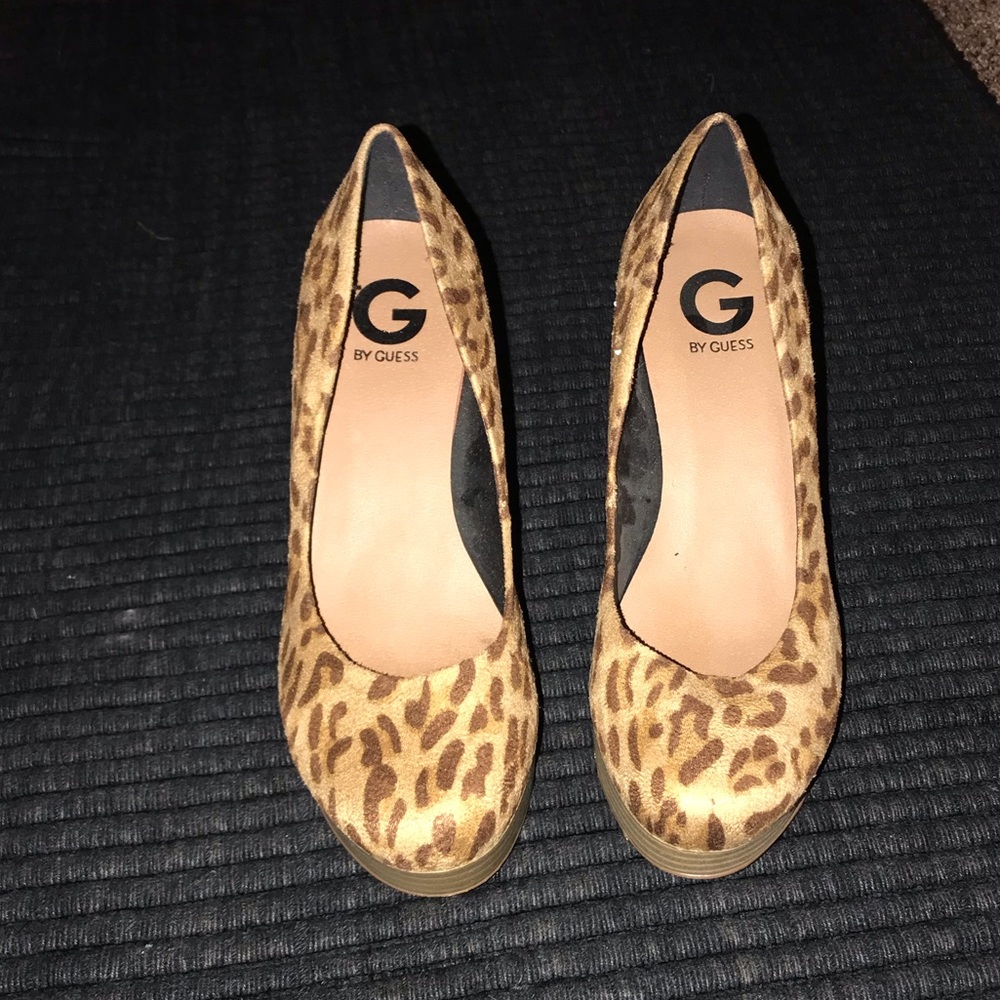 Closed toe heels